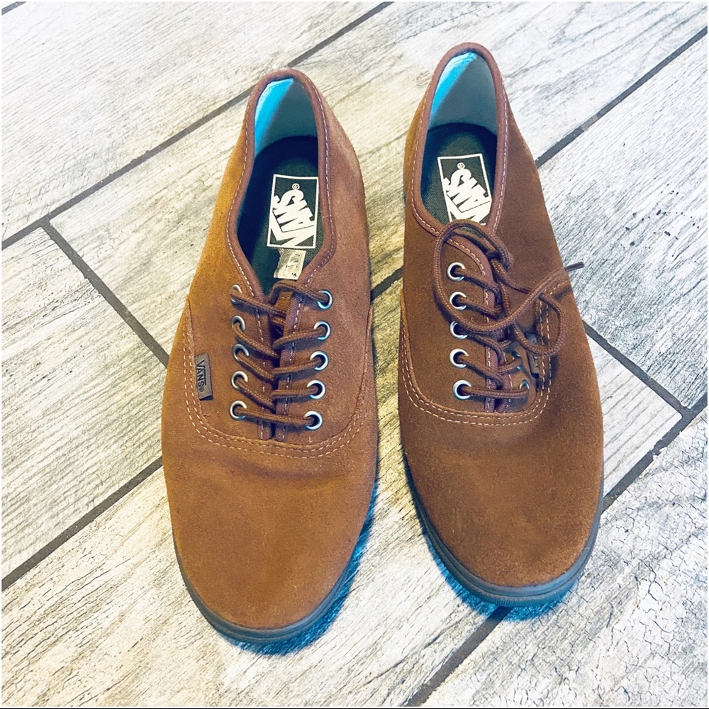 Vans size 9W 7.5M brown leather suede shoes